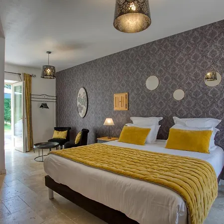 Bed & Breakfast Domaine Des Pierres Blanches - D'hotes
