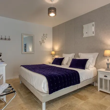 Bed & Breakfast Domaine Des Pierres Blanches - D'hotes *